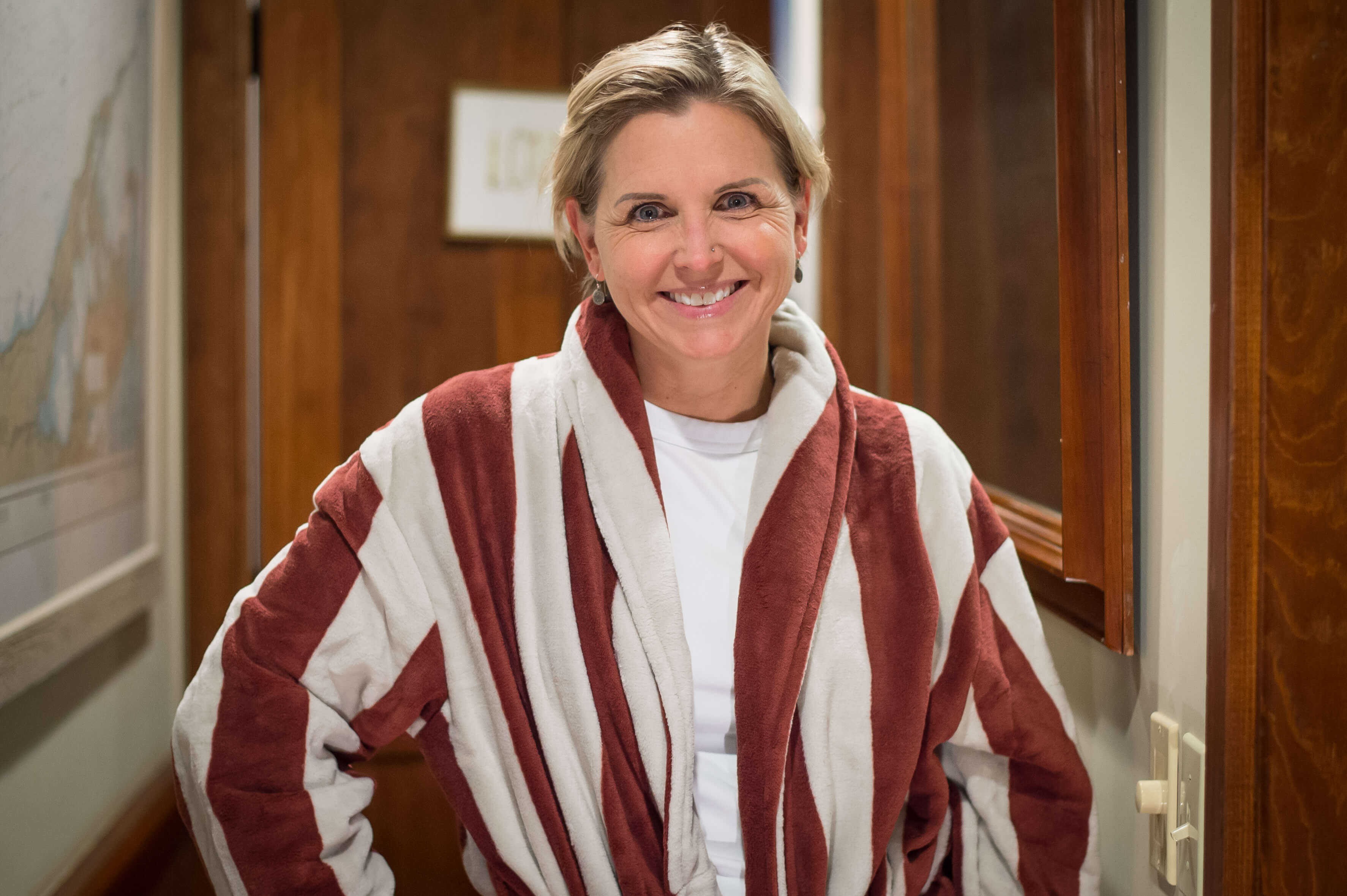 The host, Mags in a Ferris Bueller robe.